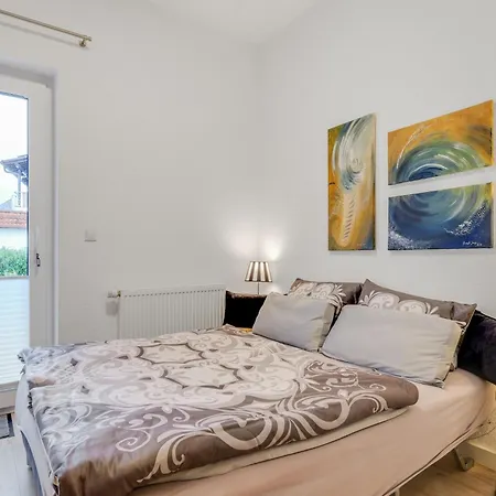 Spacious In With Private Terrace Apartment Madfeld