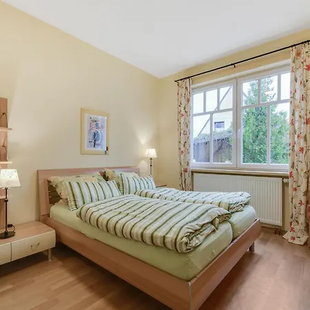 Spacious In With Private Terrace Apartment Madfeld